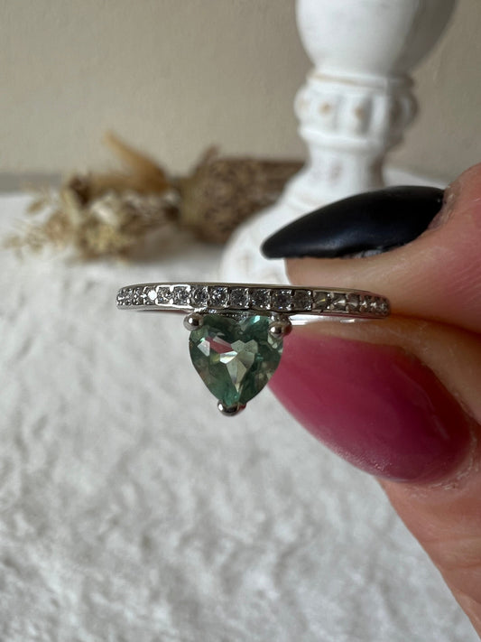 Grüner Fluorit Herz Ring mit Moissanite 925 Silber grössenverstellbar