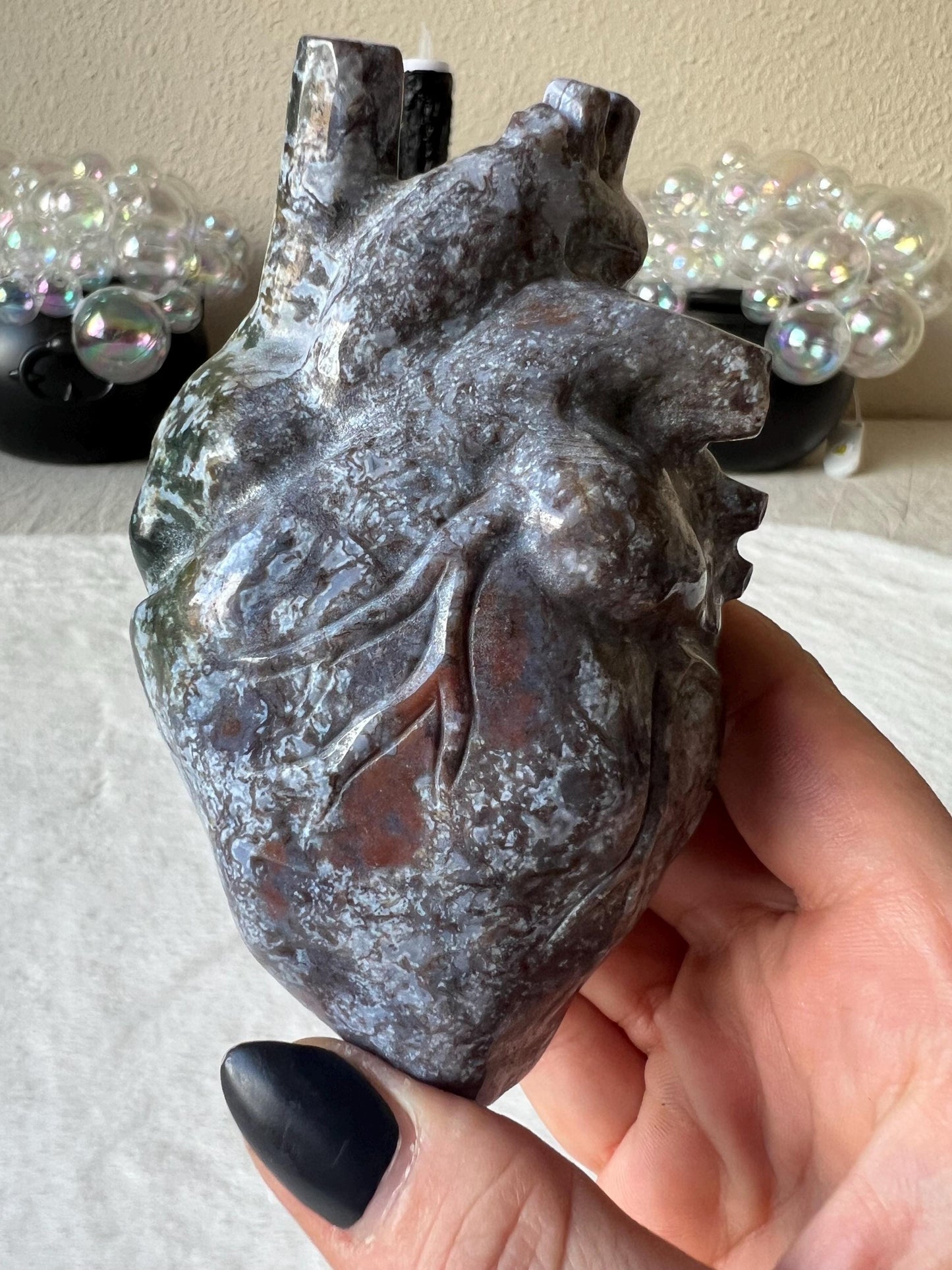 Anatomisches Herz aus Ozean Jaspis mit Moosachat