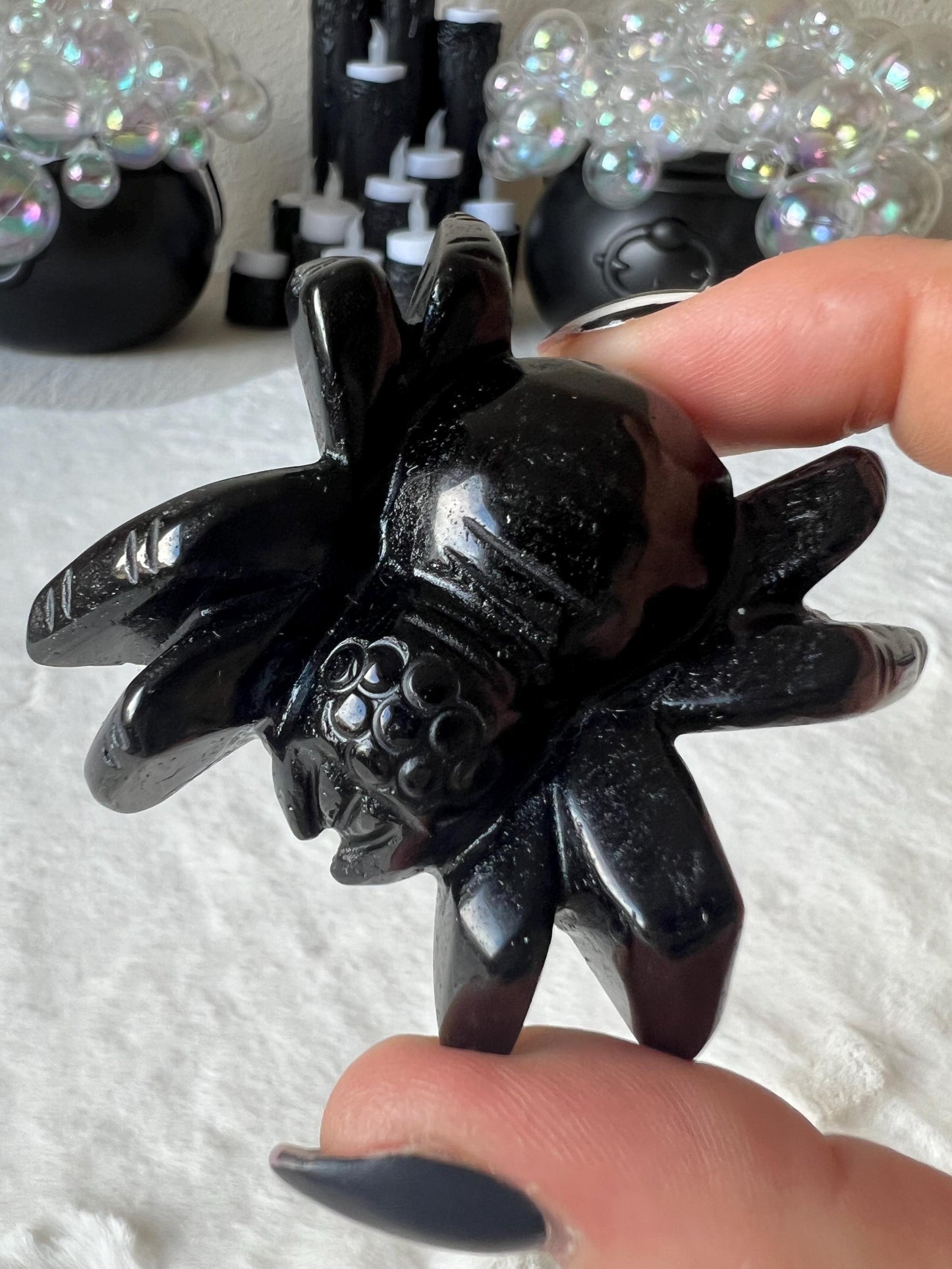 Spinnen aus Rosenquarz, Amethyst und Obsidian