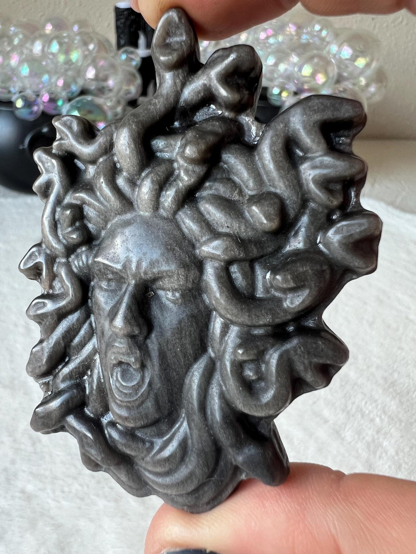 Gold- und Silberschein Obsidian Medusa