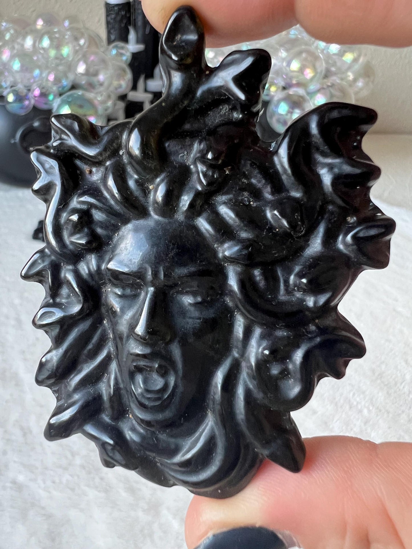 Gold- und Silberschein Obsidian Medusa