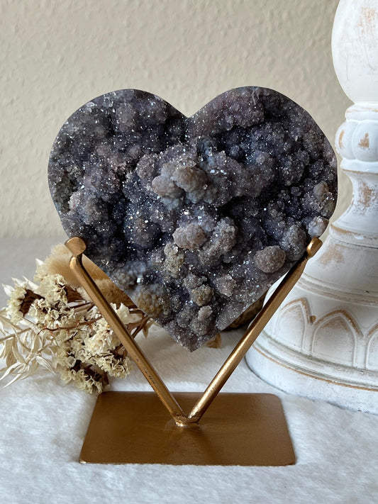 Zeolith Calcit Herzen auf goldenen Halter