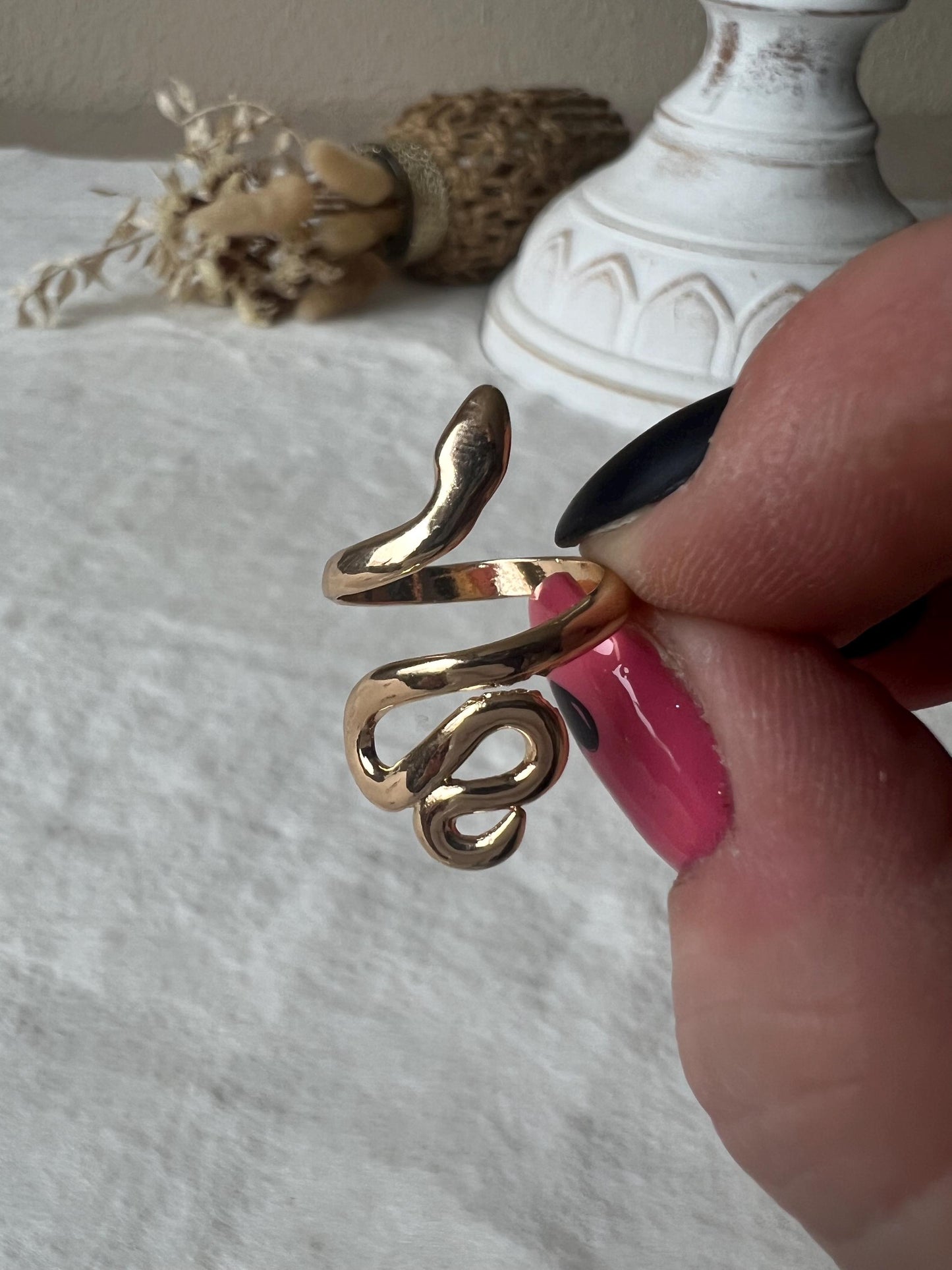 Schlangenring Gold Edelstahl für schlanke Finger