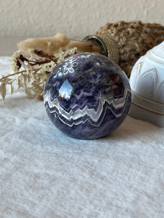 Chevron Amethyst Kugel groß