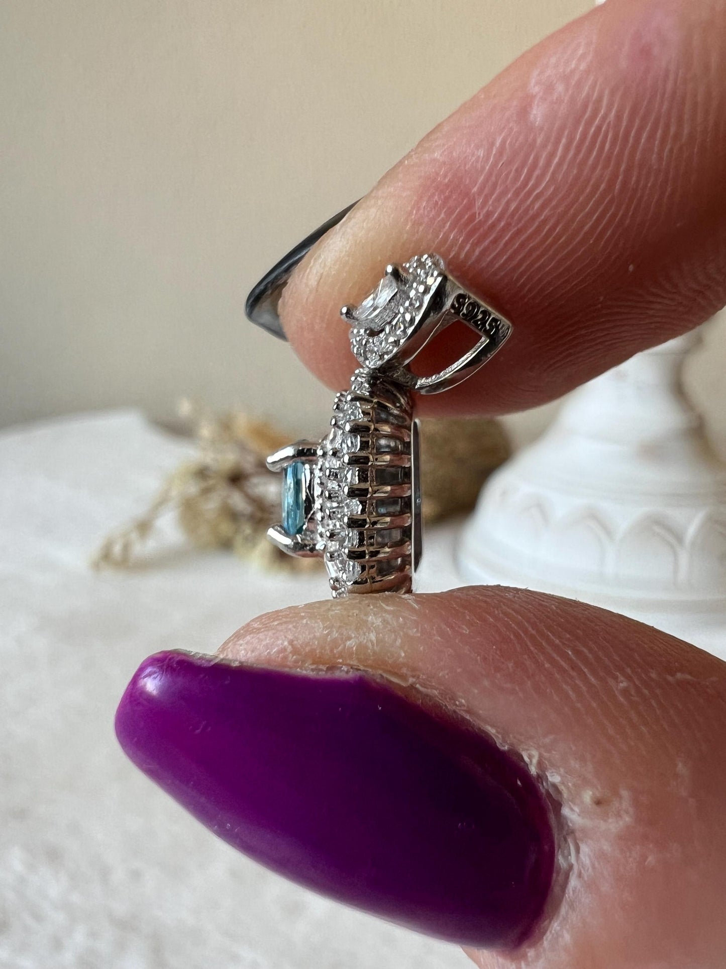 Blauer Topas Kettenanhänger 925 Silber mit Moissanite