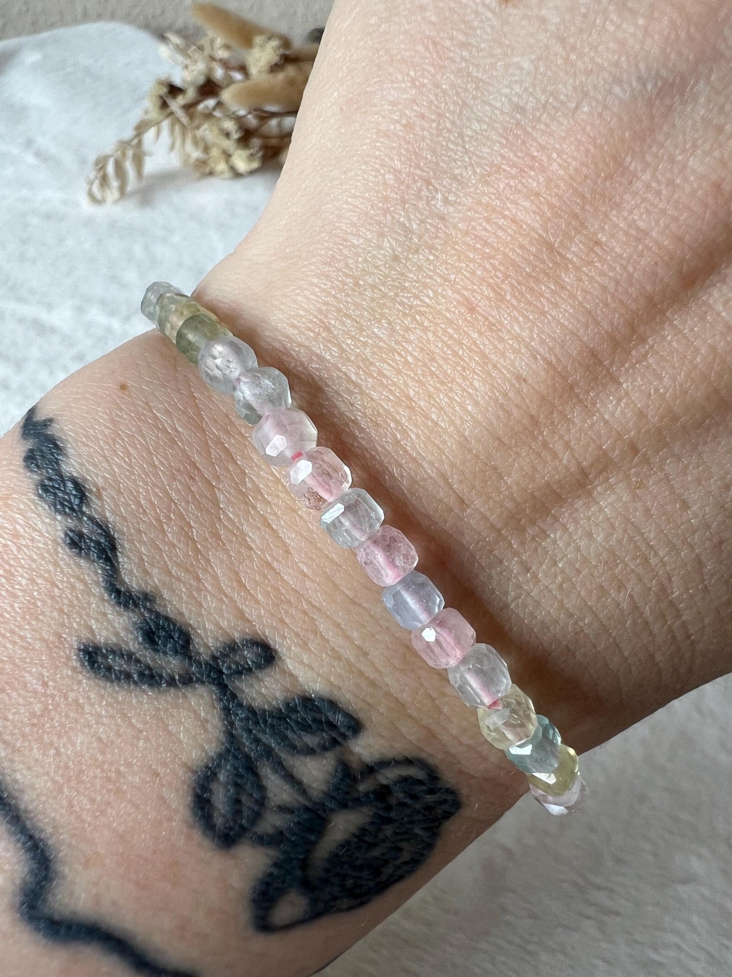 Morganit Armbänder verschiedene Designs,Faccettierte Würfel 4mm, Carving 5mm/9mm und Perlen 8,5mm