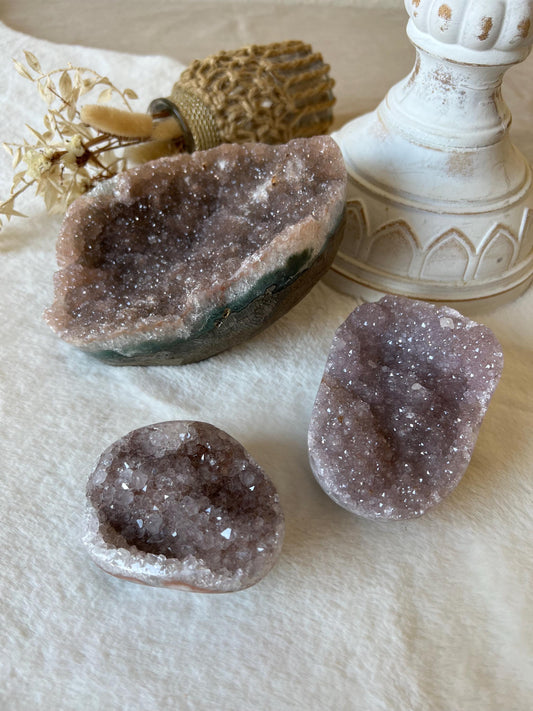 Regenbogen Amethyst Stücke groß und klein