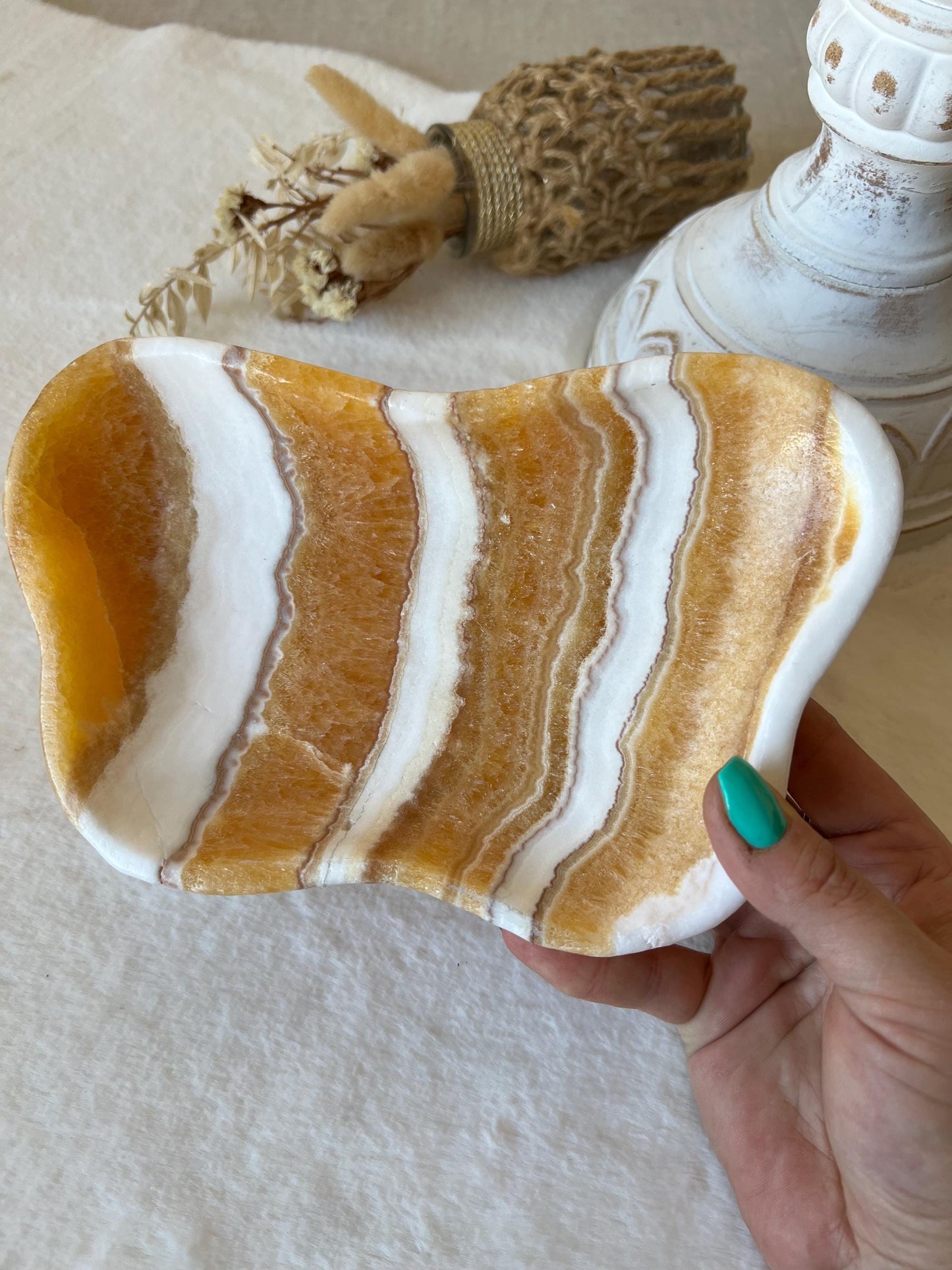 Orangencalcit Schale mit Bänderung