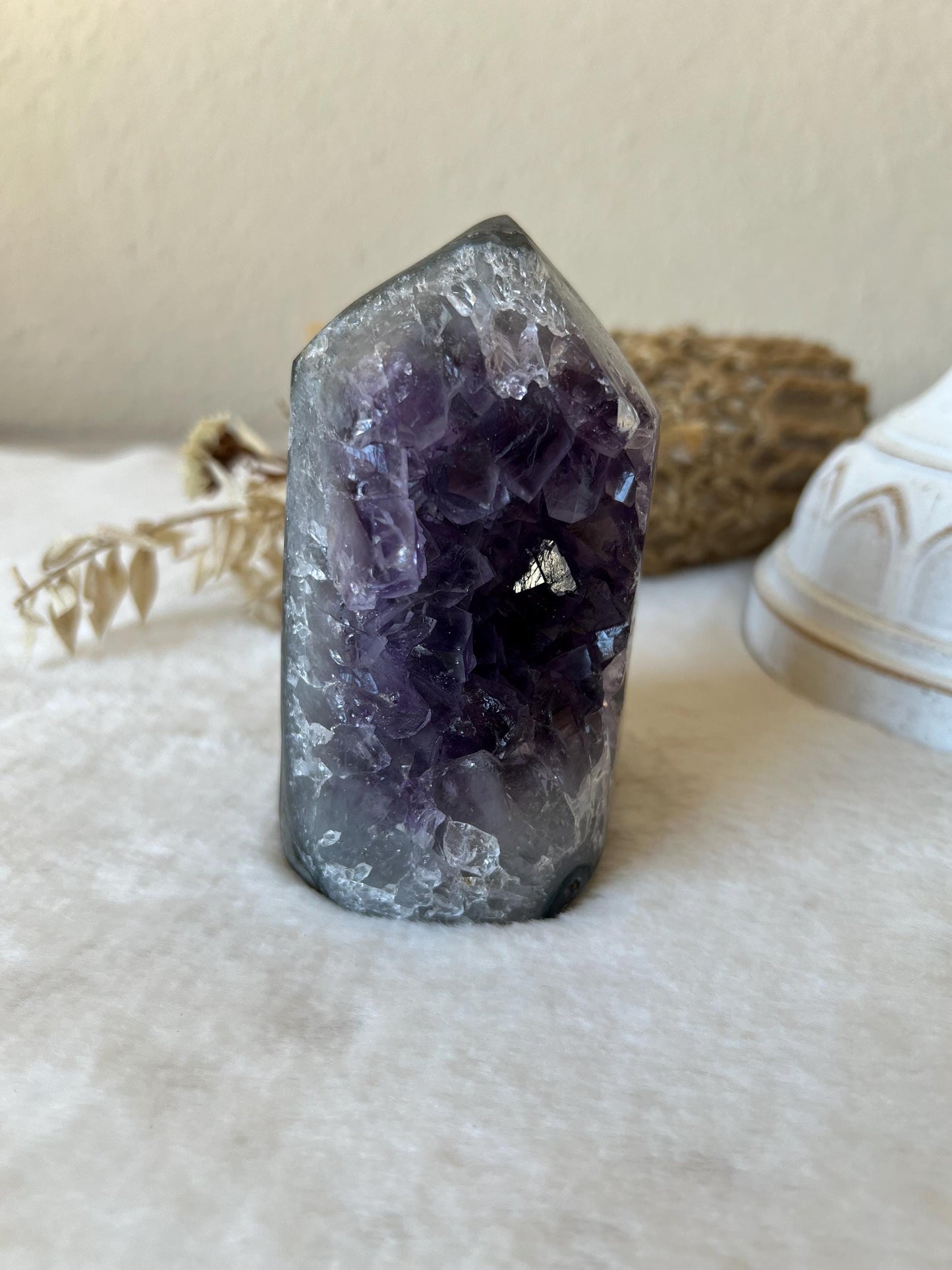 Amethyst Türme tief lila