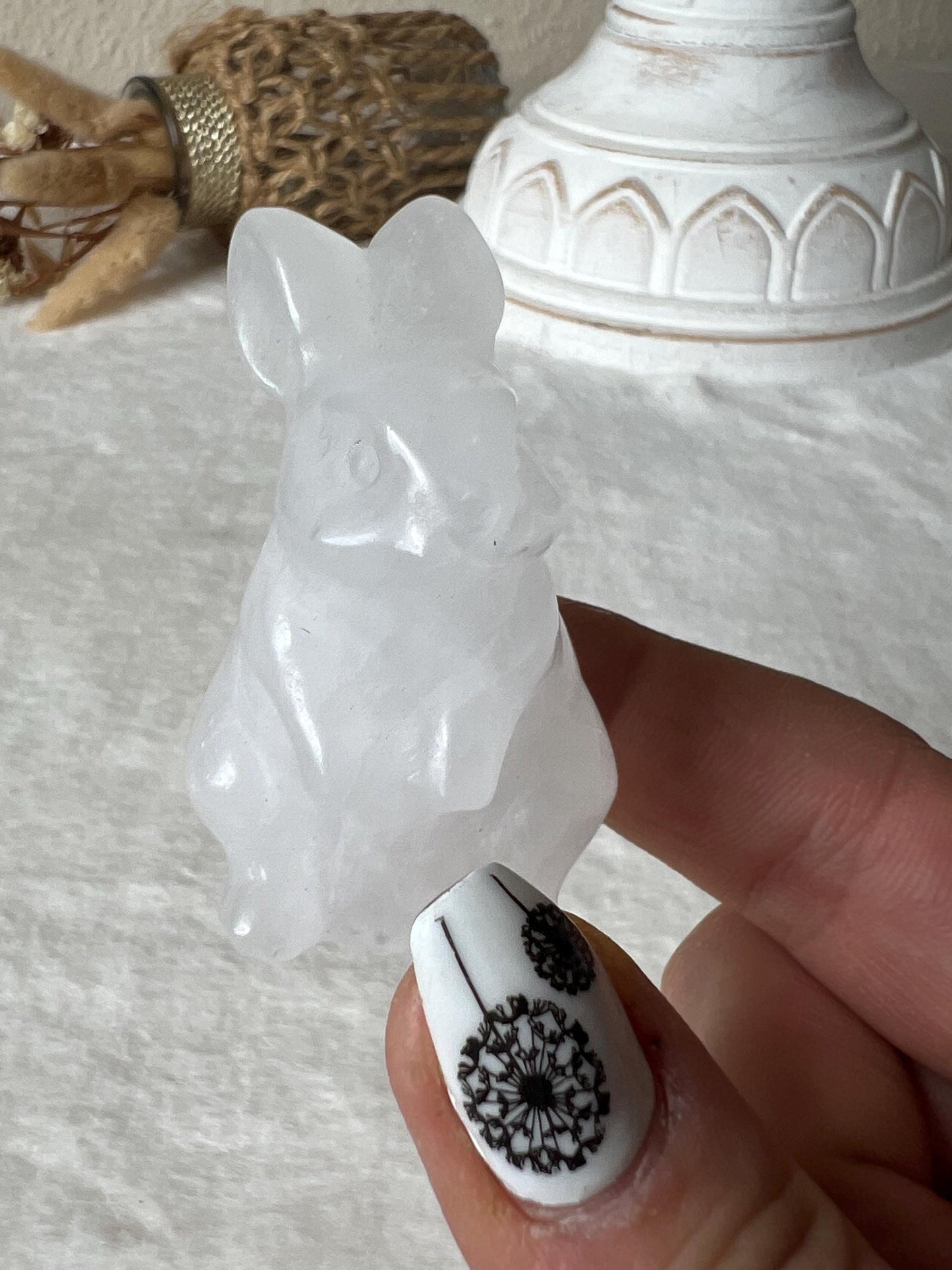 Hasen aus Bergkristall, Rosenquarz, Aventurin und Obsidian