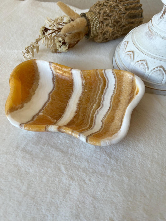 Orangencalcit Schale mit Bänderung