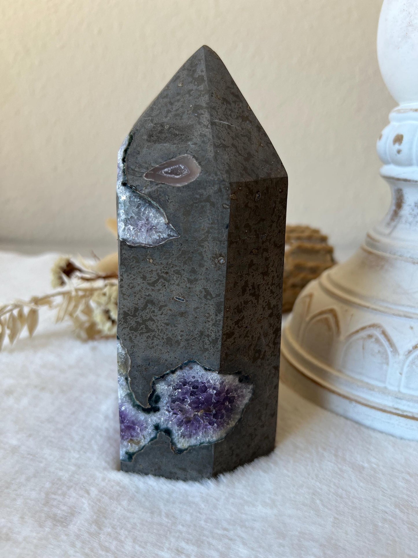 Amethyst Türme tief lila