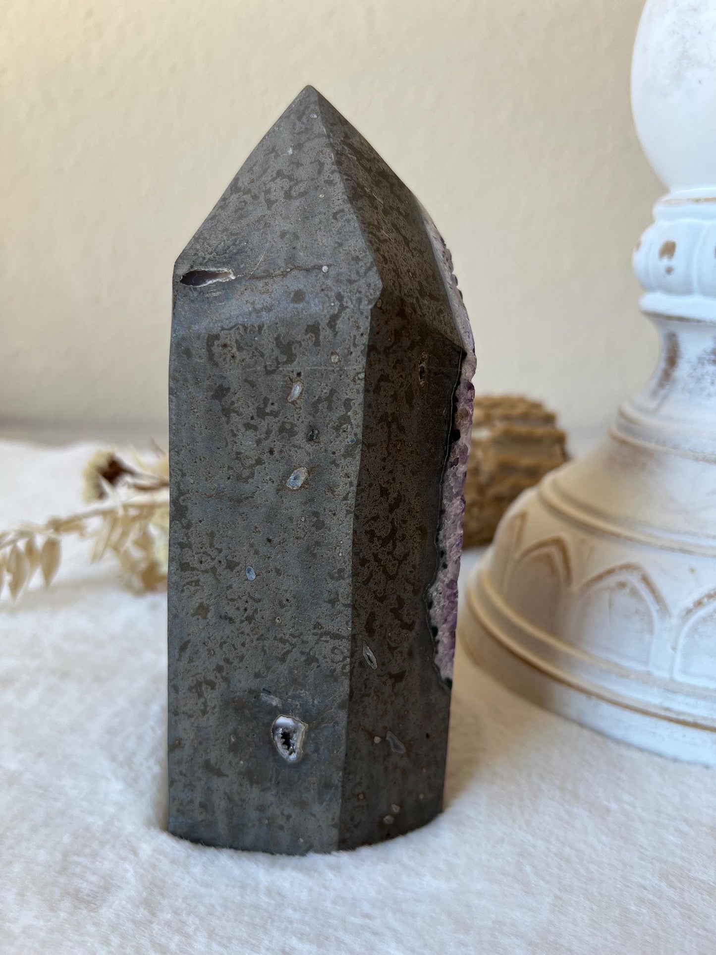 Amethyst Türme tief lila