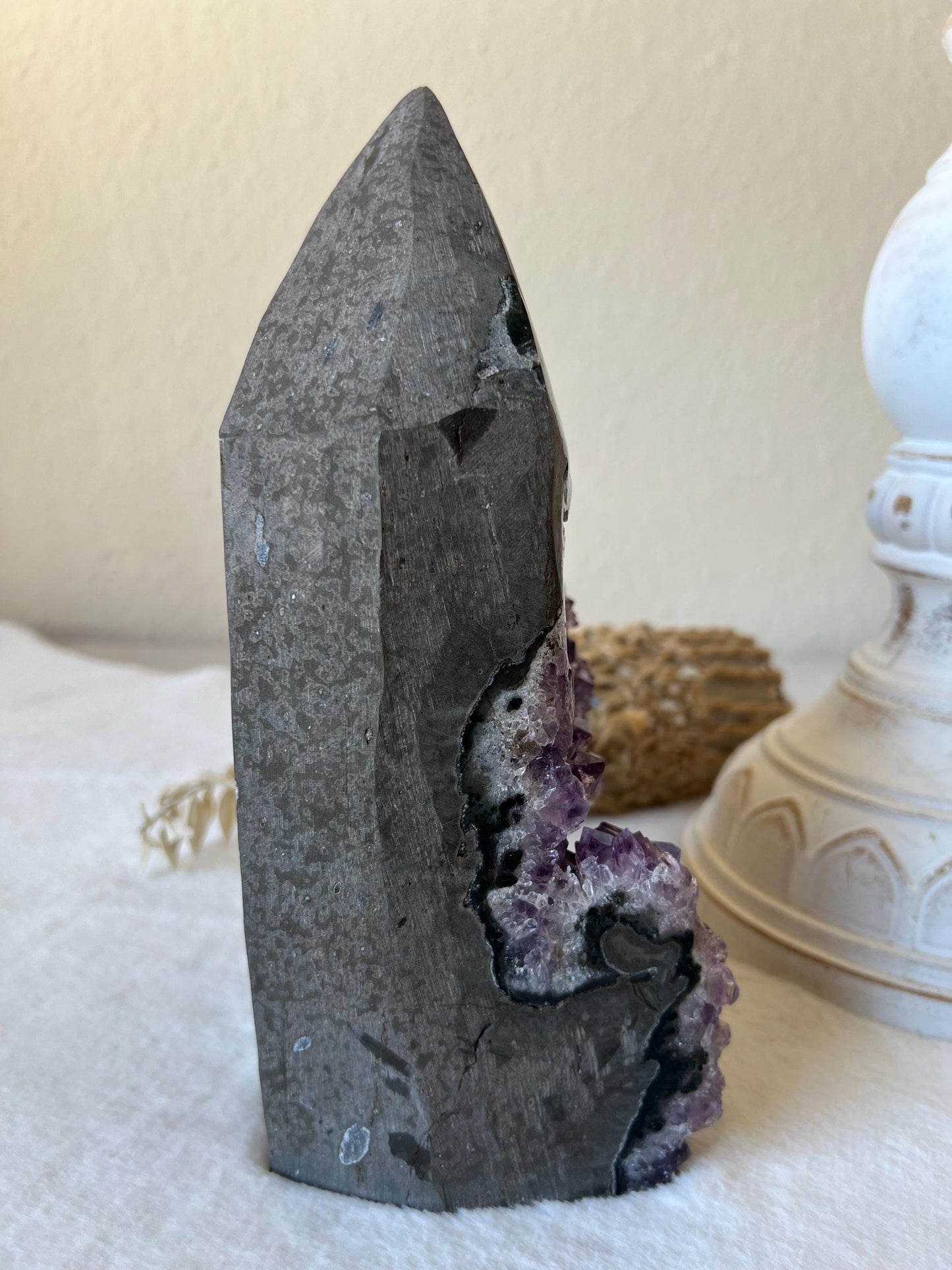 Amethyst Türme tief lila