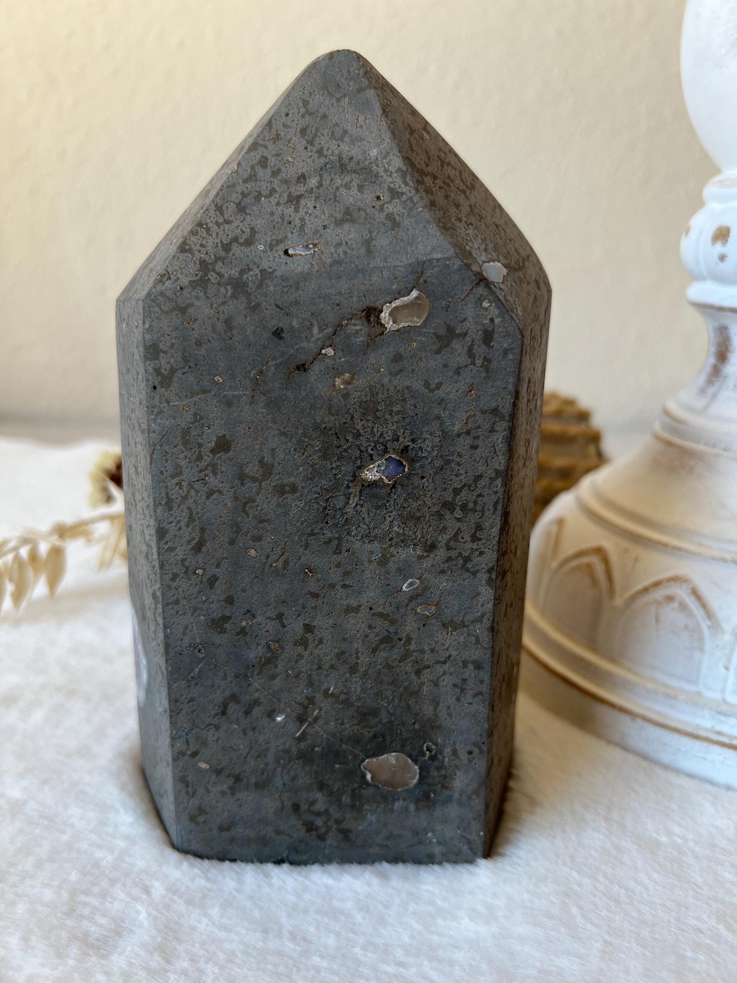 Amethyst Türme tief lila