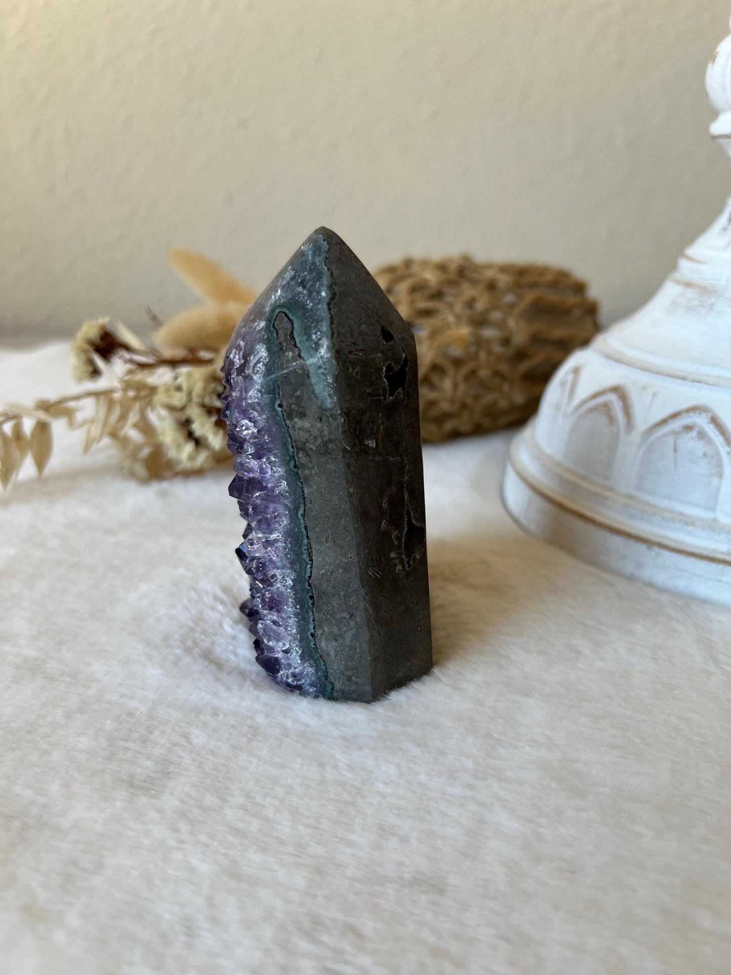 Amethyst Türme tief lila