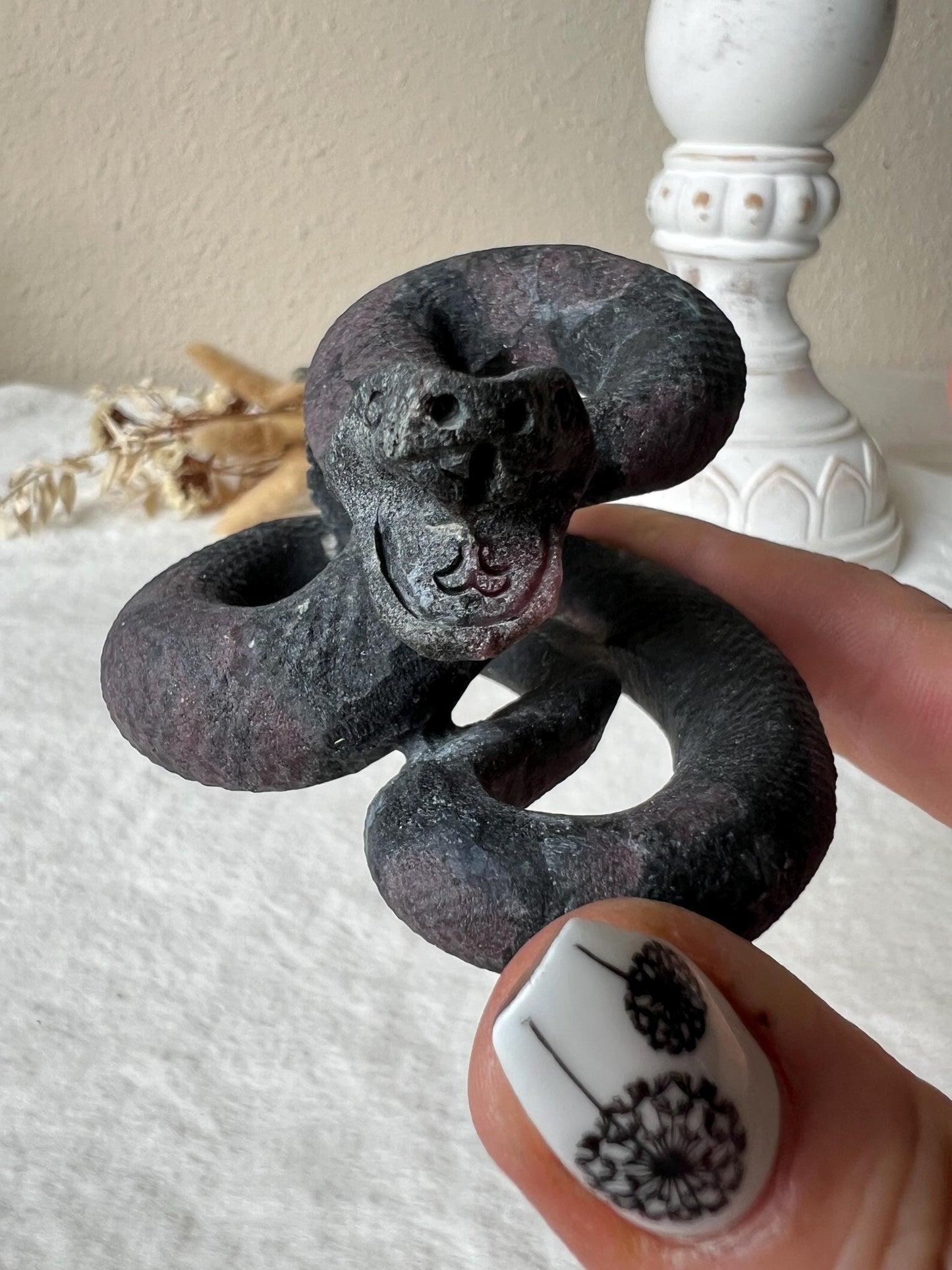 Schlangen Carving 3D aus Jade und Granat