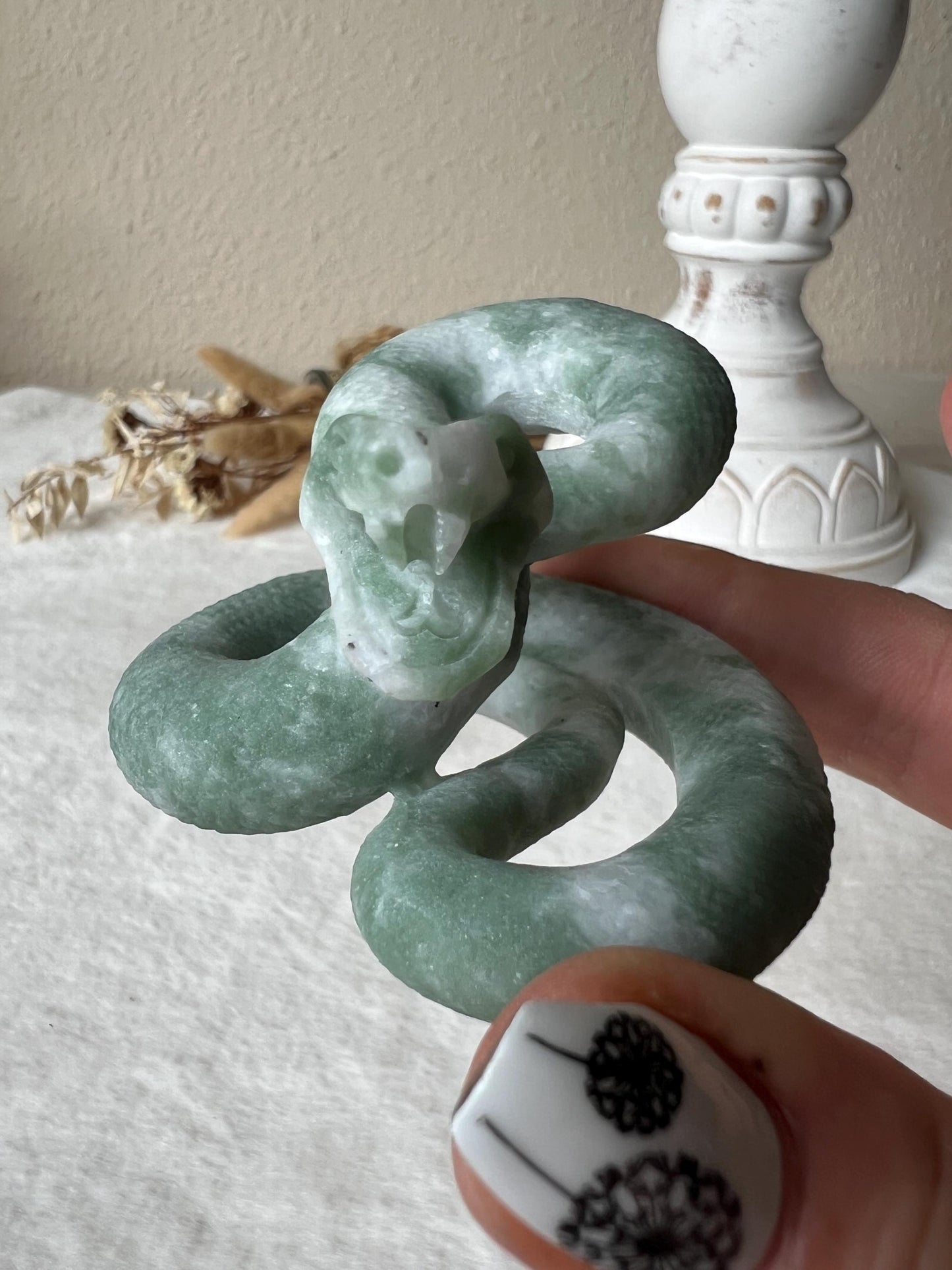 Schlangen Carving 3D aus Jade und Granat