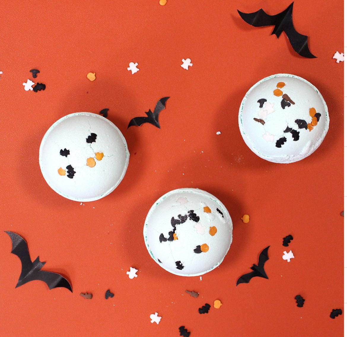 Halloween Badebombe Kokosnuss und Limette