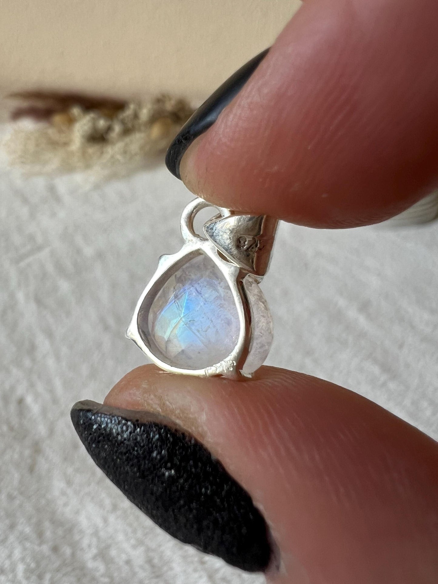 Mondstein Kettenanhänger 925 Silber klein