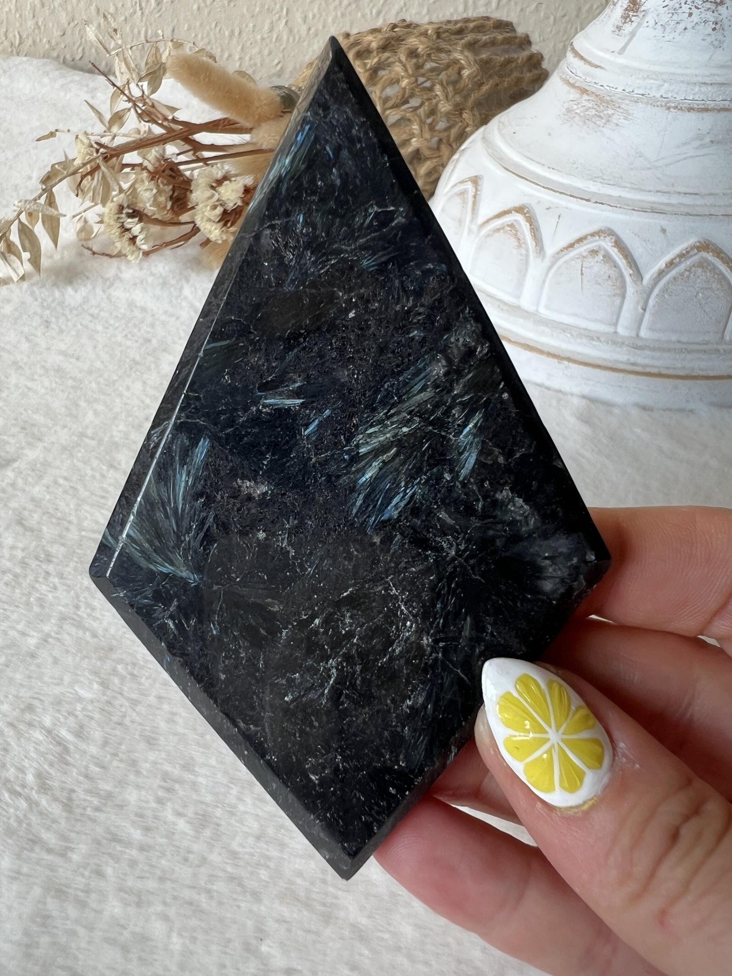 Astrophyllit / Firework Stone – Diamantenform