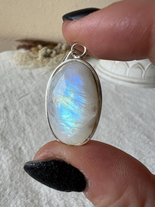 Mondstein Kettenanhänger 925 Silber