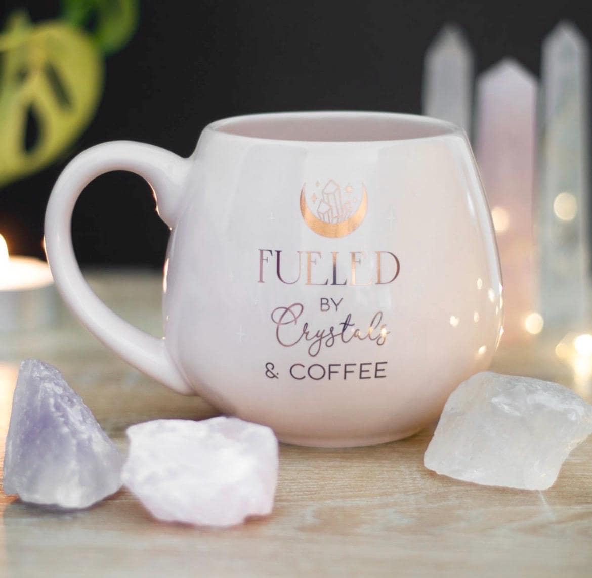 Let me consult my crystals oder Fueled by crystals and coffee Tasse