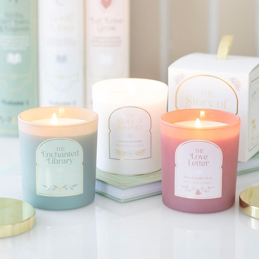 Storybook Kerze | The Enchanted Library, The Story of Serenity & The Love Letter | Buchliebhaber Geschenk | Duftkerze | Booklover Candle