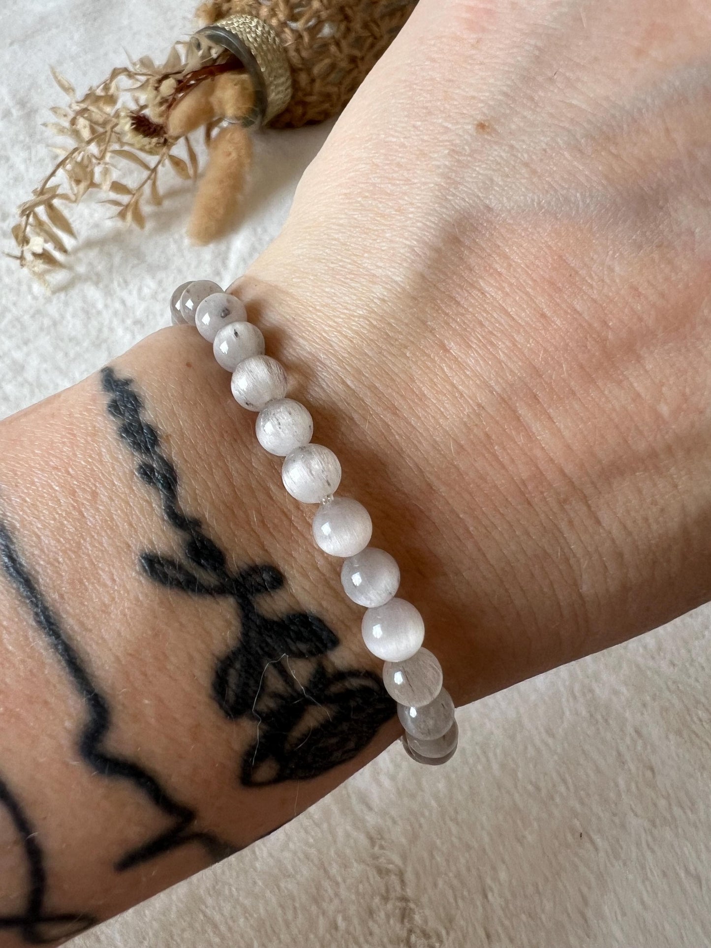 Rabbit Hair Quarz Armband | Kaninchenhaarquarz Edelstein Armband | Natürlicher Kristallschmuck | Unikat