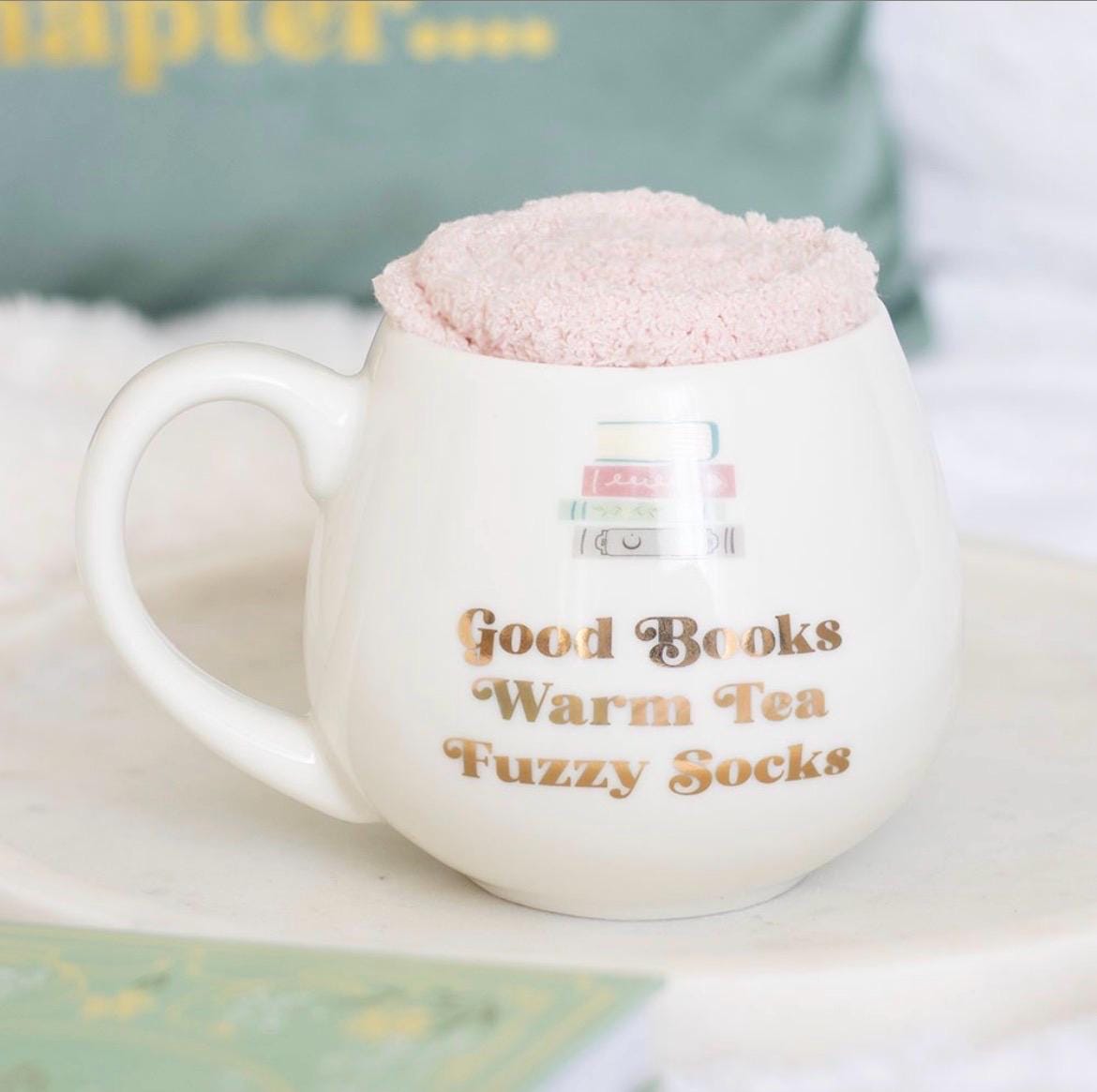 Good Books, Warm Tea & Fuzzy Socks Tasse Geschenkset