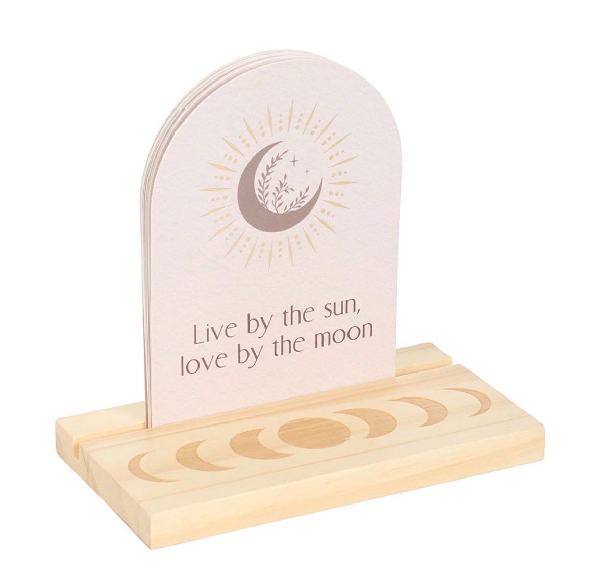 Luna Moth Affirmationskarten mit Mondphasen Holzhalter | Positive Affirmationen | Manifestation & Selbstliebe Geschenk