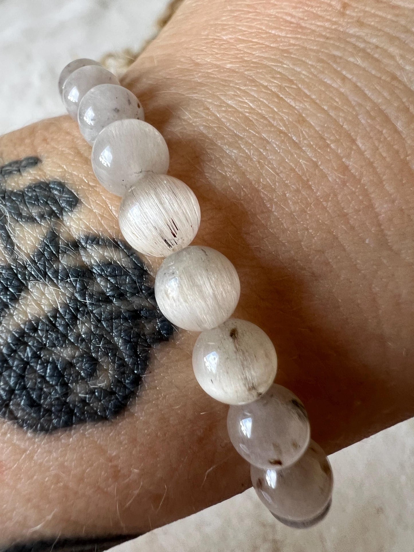 Rabbit Hair Quarz Armband | Kaninchenhaarquarz Edelstein Armband | Natürlicher Kristallschmuck | Unikat
