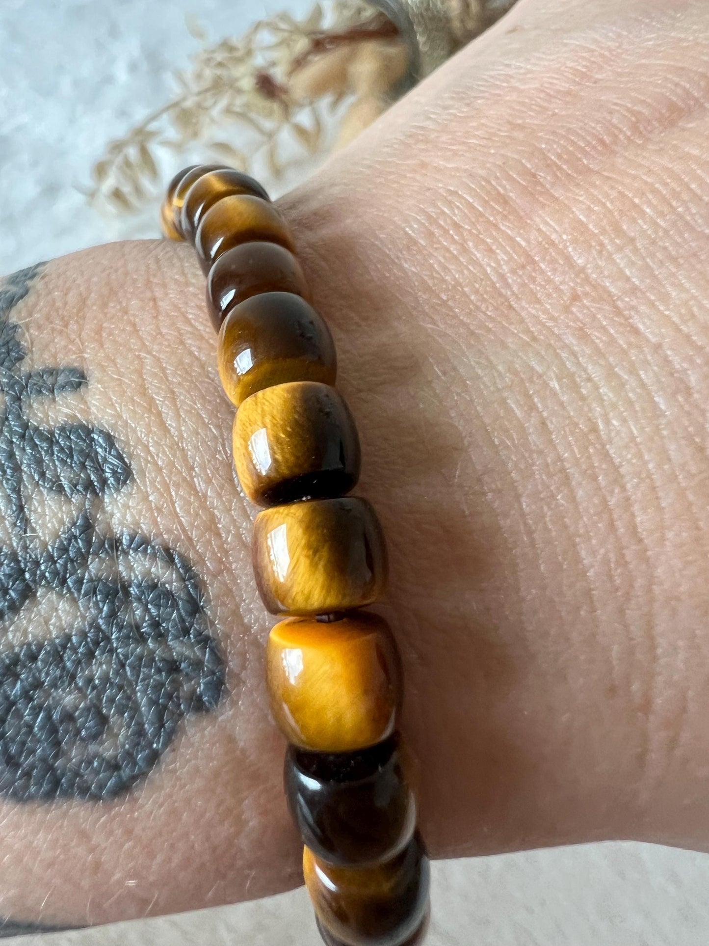 Tigerauge Armband | Fassform | Edelstein Armband Goldbraun | Schutzstein für Mut & Selbstvertrauen | Handgefertigter Kristallschmuck